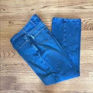 Men's Cinch Blue Jeans, excellent condition.